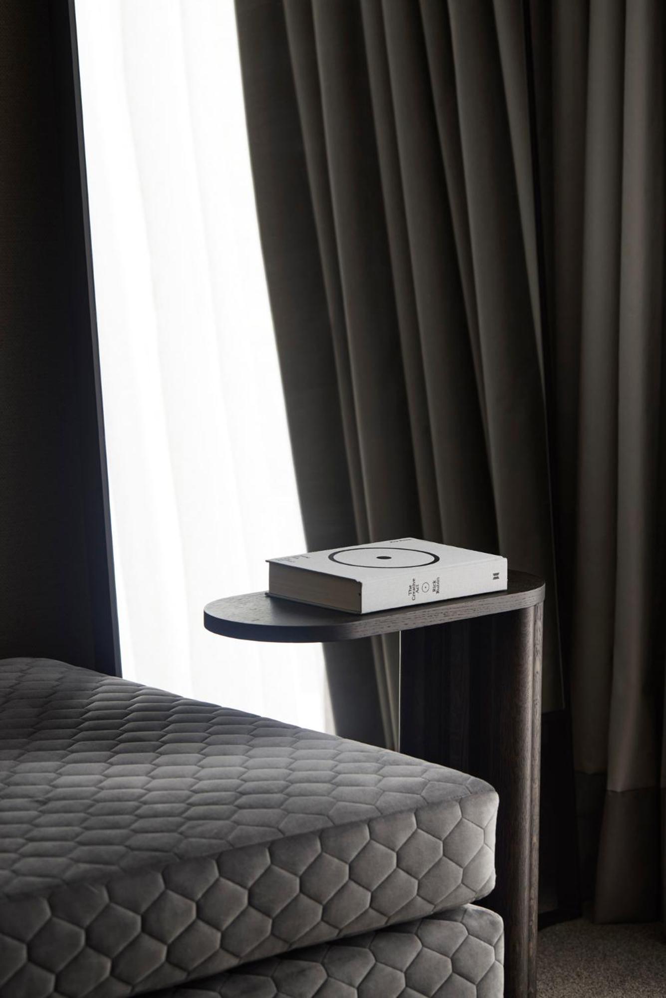 The Lyall Melbourne Quarto foto