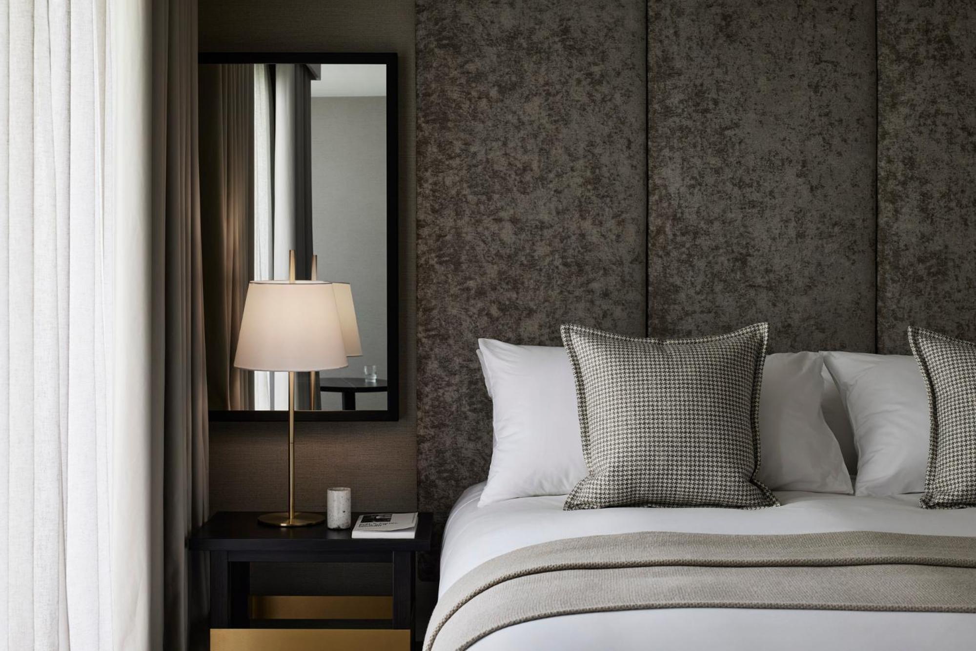 The Lyall Melbourne Quarto foto
